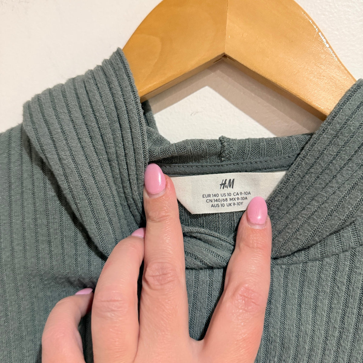 H&M Kids Size 10 Ribbed Knit Hoodie