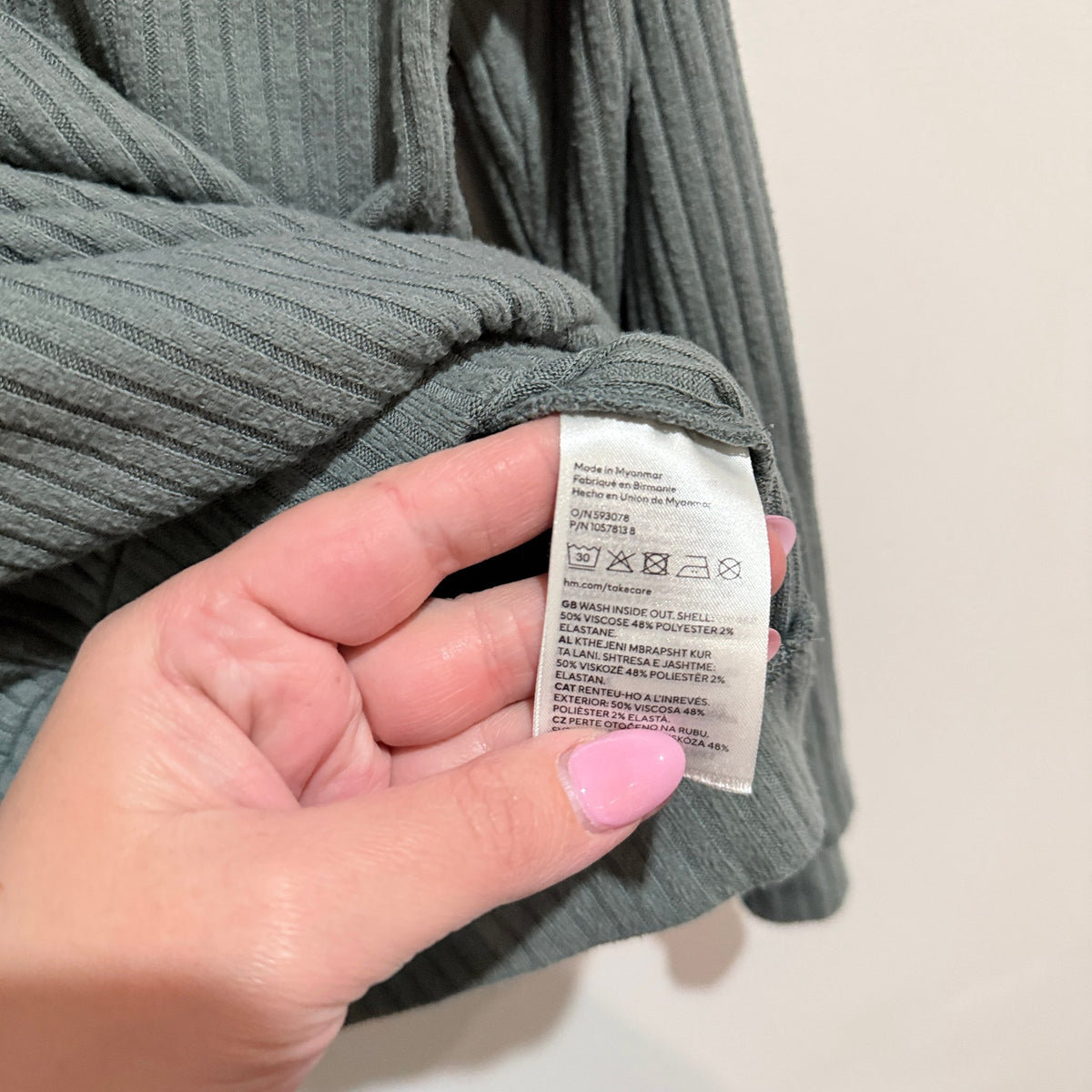 H&M Kids Size 10 Ribbed Knit Hoodie
