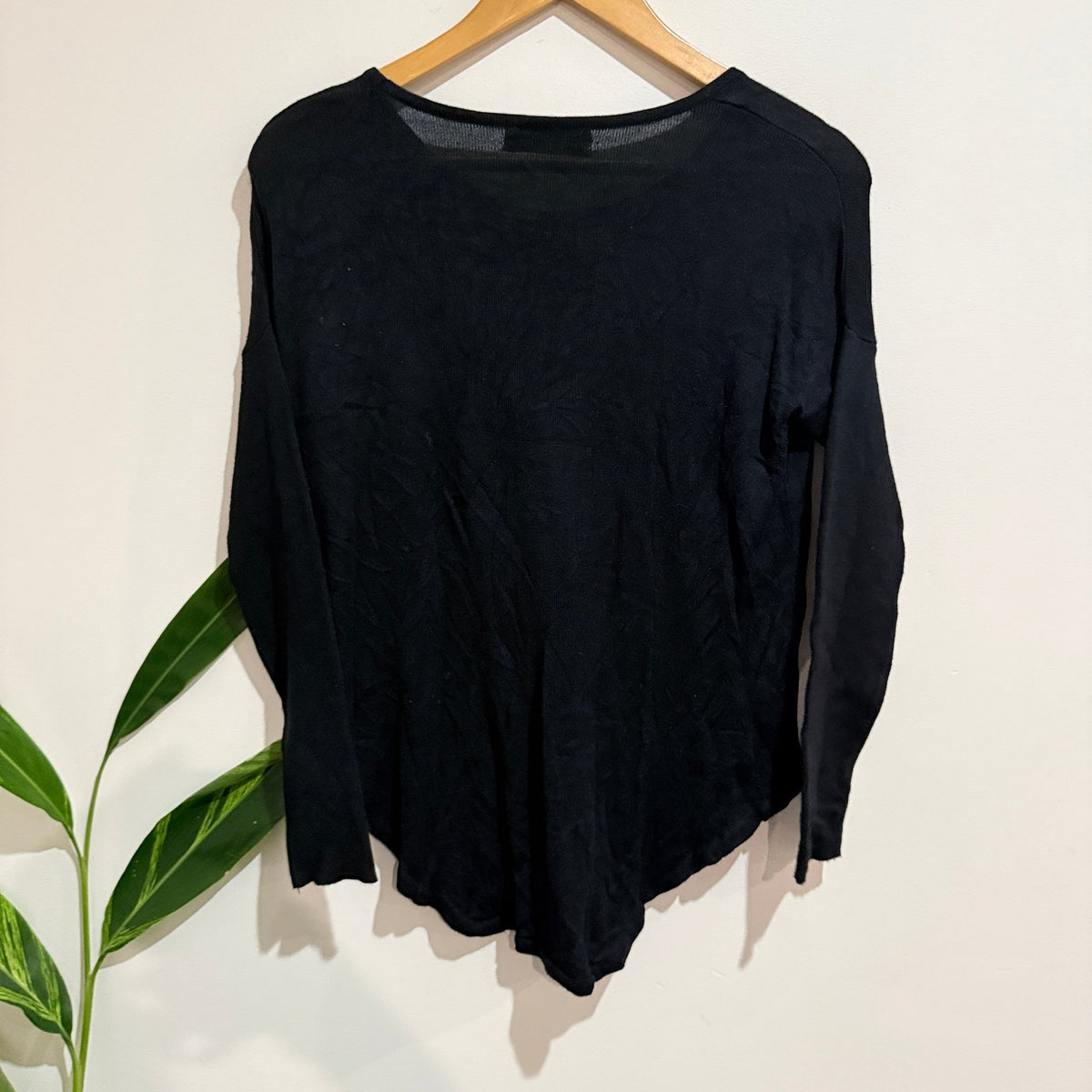 Ache Size 10 Fine Knit Curved Hem Long Sleeve Top
