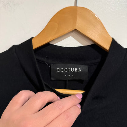 Decjuba Size M Mock Neck Batwing Sleeve Top