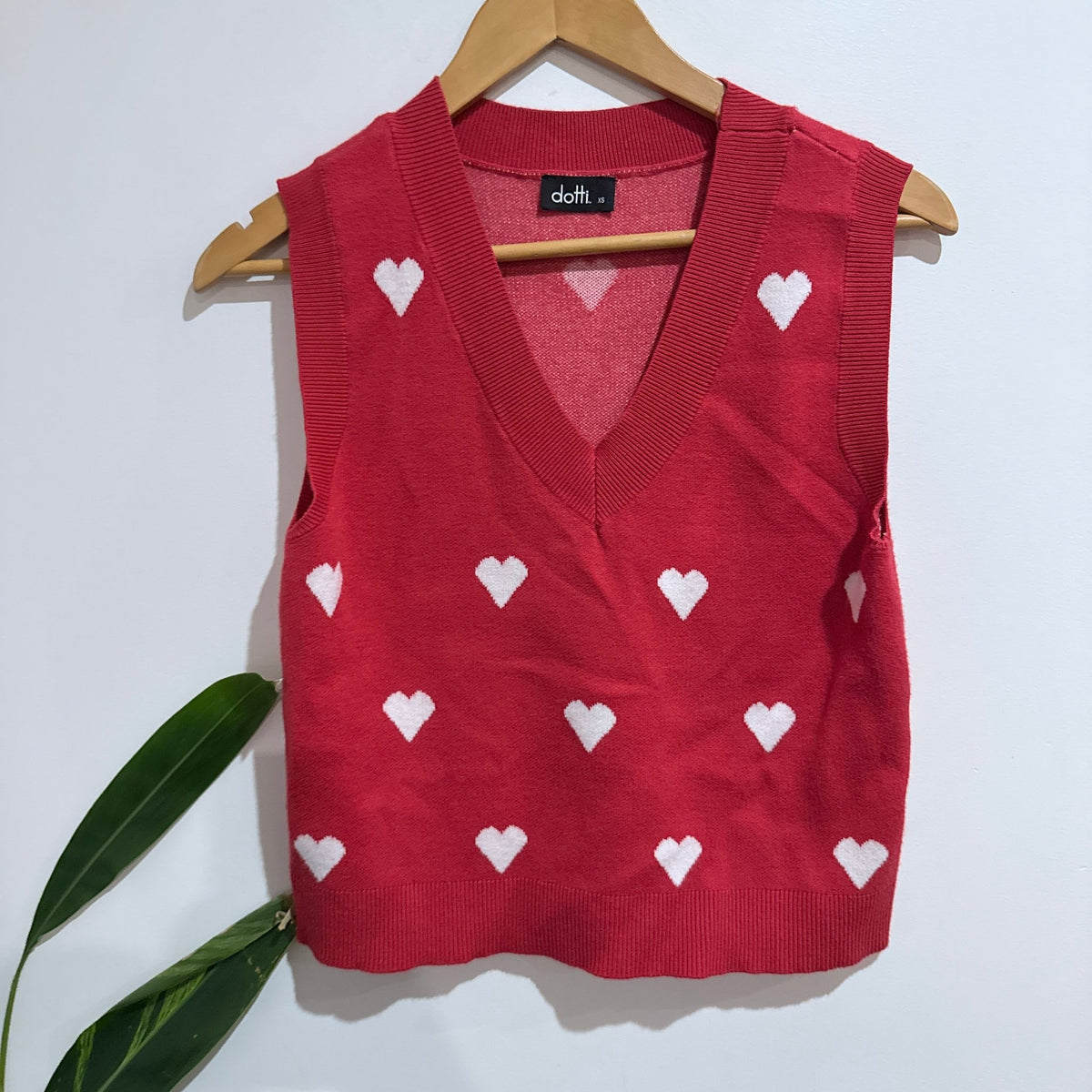 Dotti Size XS Heart Knit V Neck Sweater Vest