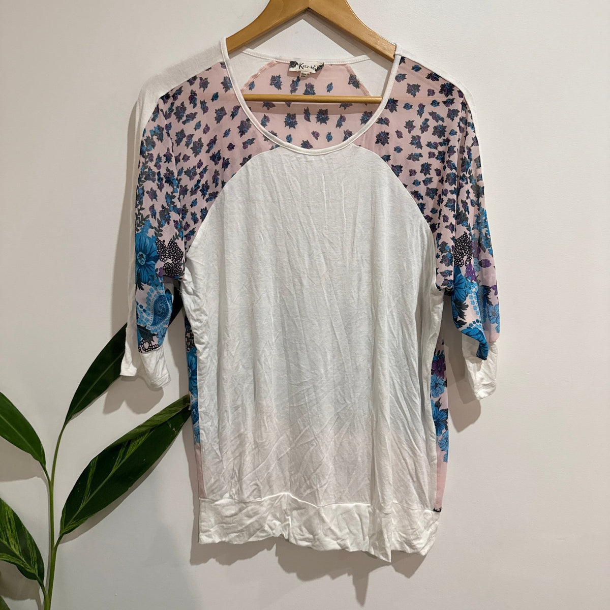 Ketz-ke Size 10 Floral Panel Batwing Sleeve Top