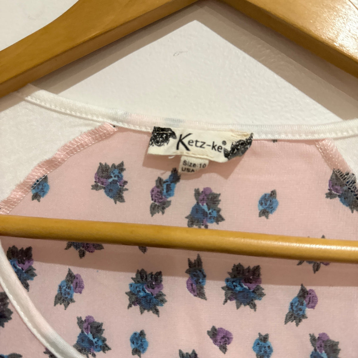 Ketz-ke Size 10 Floral Panel Batwing Sleeve Top