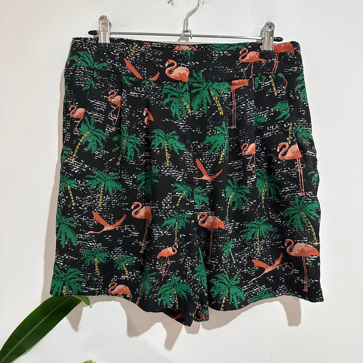 Topshop Size 12 Flamingo Palm Print Pleated Shorts