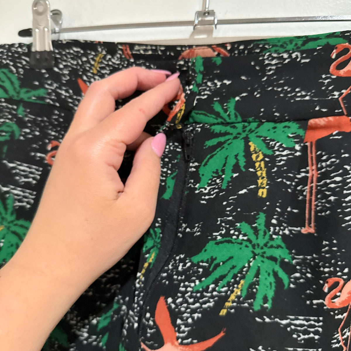 Topshop Size 12 Flamingo Palm Print Pleated Shorts