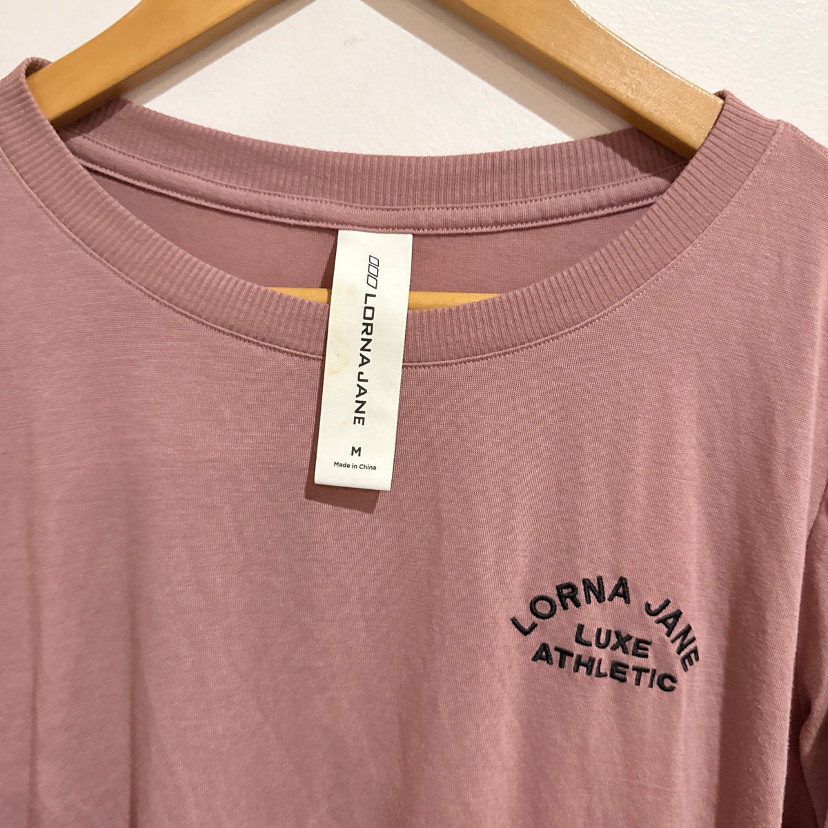 Lorna Jane Size M Luxe Athletic Long Sleeve Tee