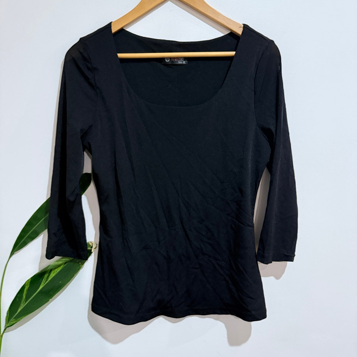 Merric Size 12 Scoop Neck Three Quarter Sleeve Top