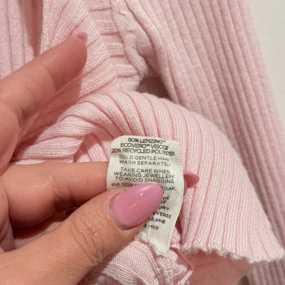 Glassons Size M Ribbed Knit Long Sleeve Top