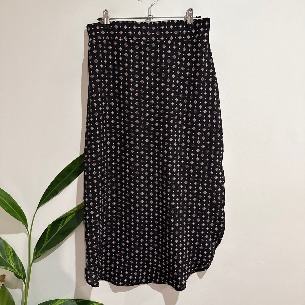 Mirrou Size 10 Geo Print Side Split Midi Skirt