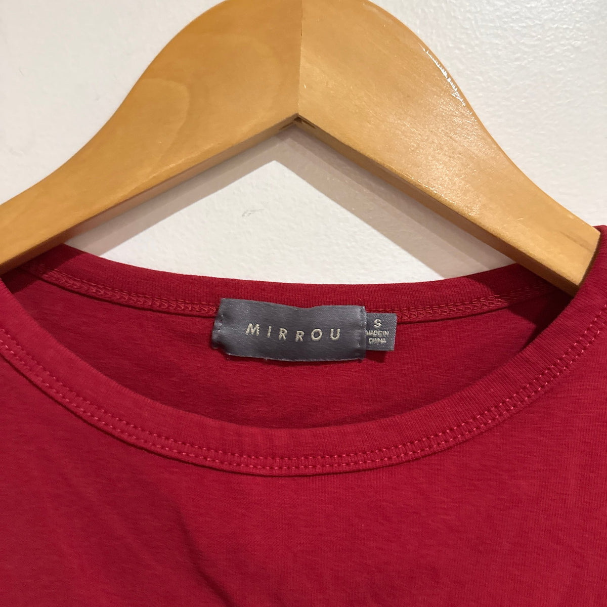 Mirrou Size S Manhattan Cherry Embroidered Baby Tee