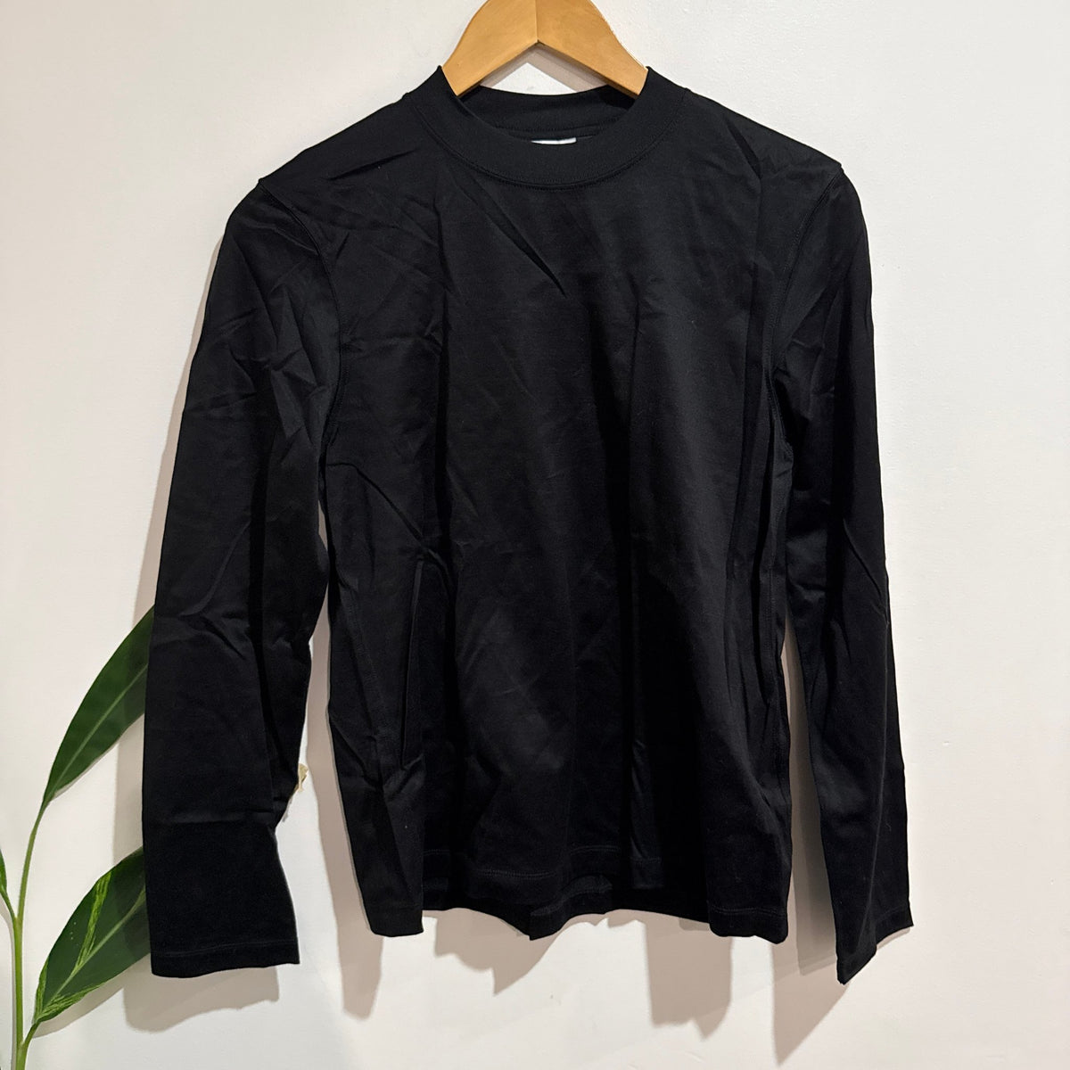 Uniqlo U Size M Cotton Mock Neck Long Sleeve Tee