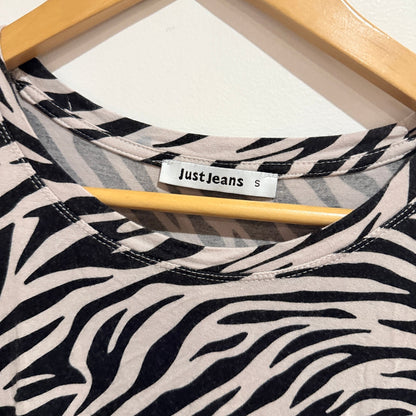 Just Jeans Size S Zebra Print Pocket Tee