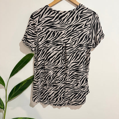 Just Jeans Size S Zebra Print Pocket Tee
