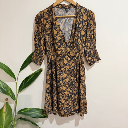 Emerge Size 10 Floral Print Wrap Front Collared Mini Dress