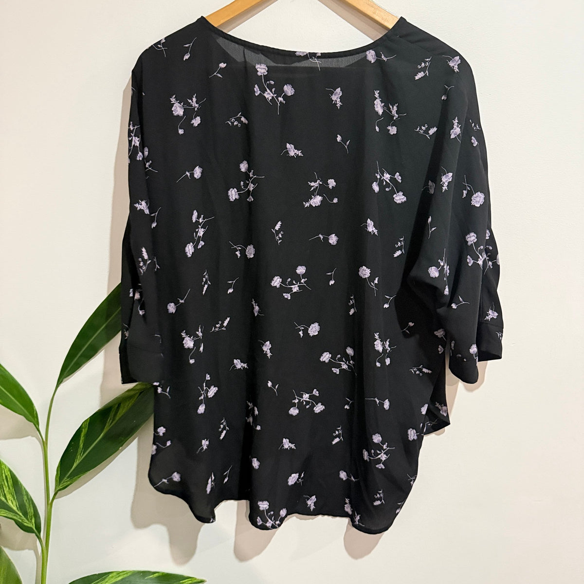 Glassons Size 12 Floral Print Batwing Sleeve Top