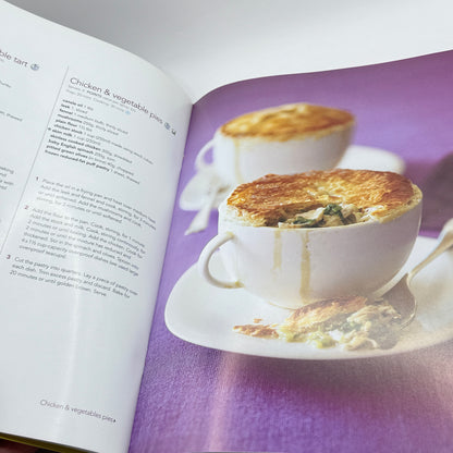 The Extremely Contented Tummy Cookbook by WeightWatchers