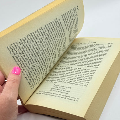 The Eye of the Story: Selected Essays and Reviews by Eudora Welty