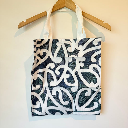 Tote bag - korū print - tote bags accessories - original photo - what’s new women’s apparel