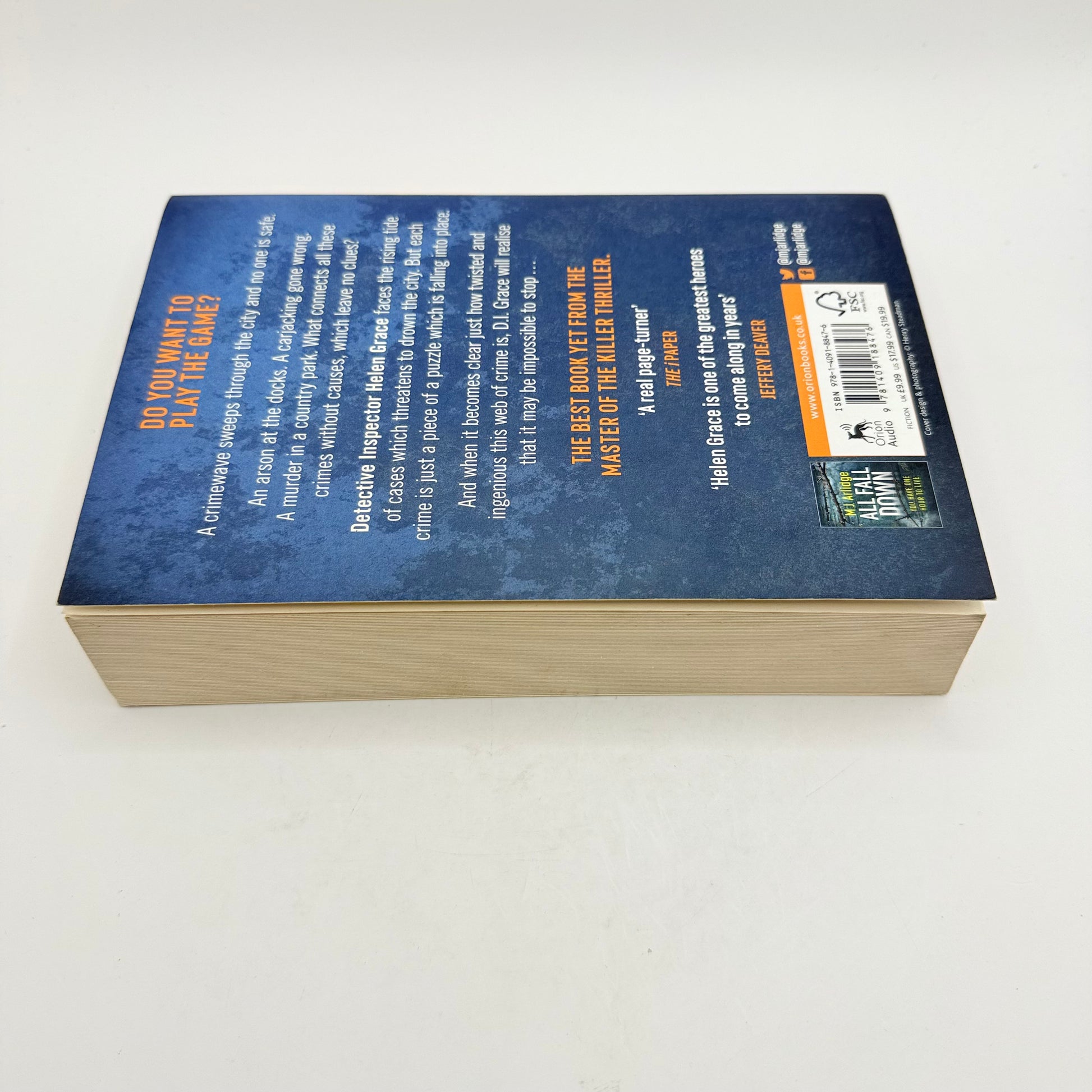 Truth or dare by m.j. Arlidge - print books printed media