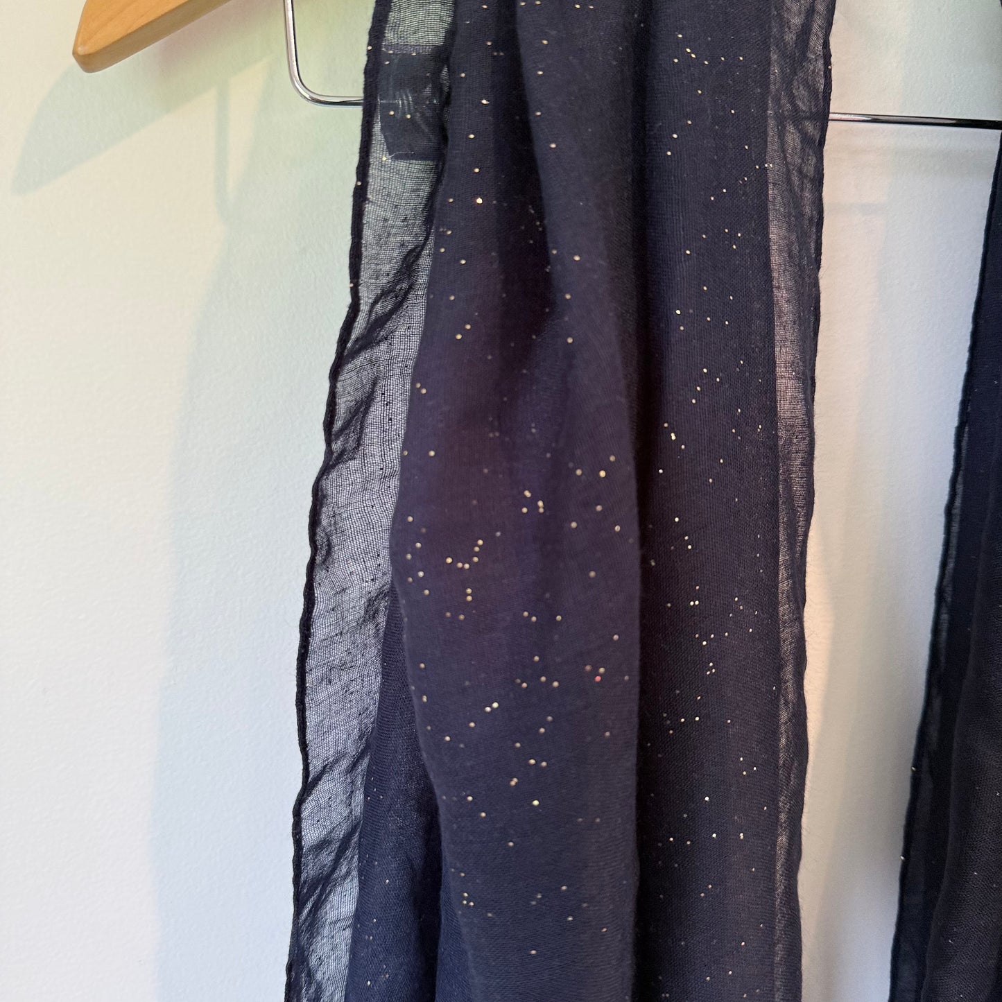 Unbranded Lightweight Sparkle Scarf - Navy & Gold