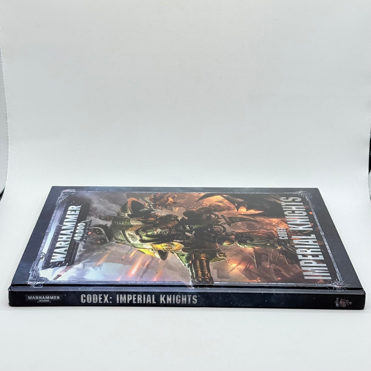 Warhammer 40,000 Codex Imperial Knights (8th Edition) by Games Workshop