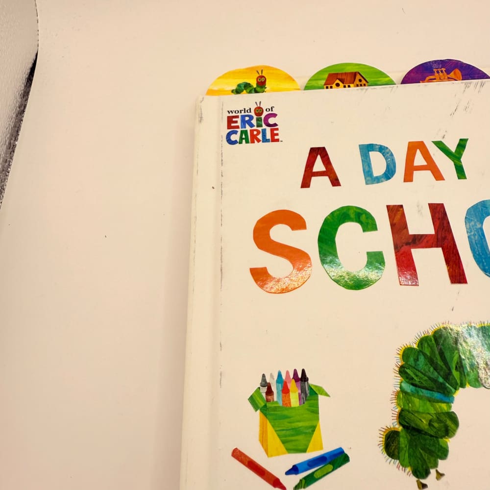 A day at school with the very hungry caterpillar board book - print books printed media
