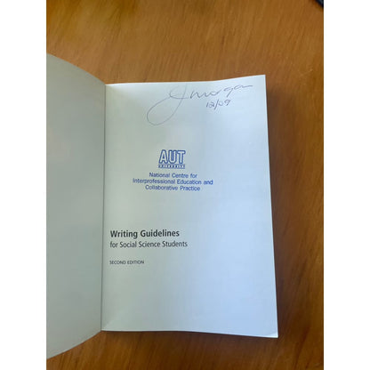 Writing guidelines – for social science students | academic writing resource – used (ex-library) - print books academic