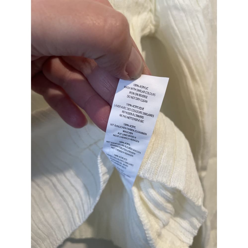 Bnwt boohoo size s ribbed knit crop top - clothing tops clothing & fashion - crop top - tee - top women’s apparel