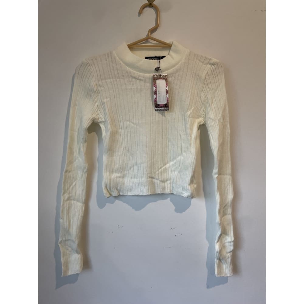 Bnwt boohoo size s ribbed knit crop top - clothing tops clothing & fashion - crop top - tee - top women’s apparel