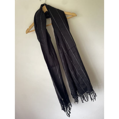 Bnwt boohoo mono stripe fringe heavy weight scarf - scarves & shawls accessories - clothing & fashion - scarf women’s