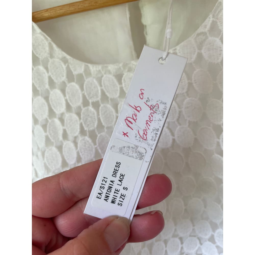 Et alia white lace antonia dress – size s/10 - dresses clothing & fashion - designer clearance - dresses women’s apparel