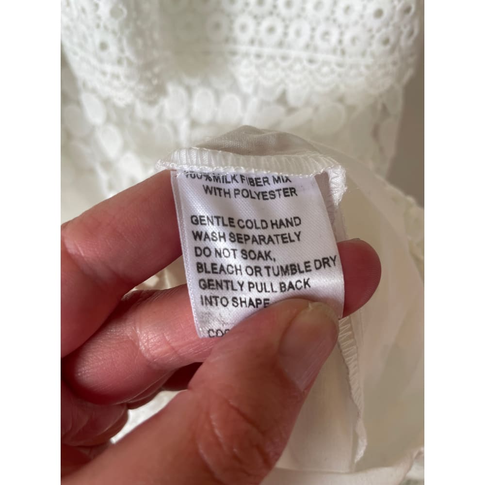 Et alia white lace antonia dress – size s/10 - dresses clothing & fashion - designer clearance - dresses women’s apparel