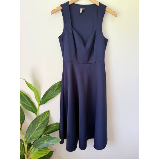 Asos size 8 elegant navy midi dress - dresses condition: used - top women’s apparel
