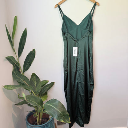 Beginning boutique size 10 freesia emerald formal maxi dress - dresses top women’s apparel