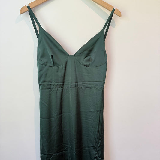 Beginning boutique size 10 freesia emerald formal maxi dress - dresses top women’s apparel