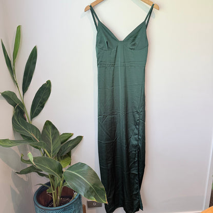 Beginning boutique size 10 freesia emerald formal maxi dress - dresses top women’s apparel