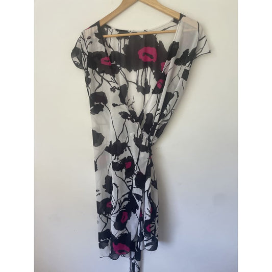 Bettie munroe (made in nz) xs wrap dress - dresses clothing & fashion - dresses women’s apparel