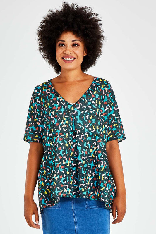 Betty basics santiago blouse botanic – size 6 - blouses top women’s apparel