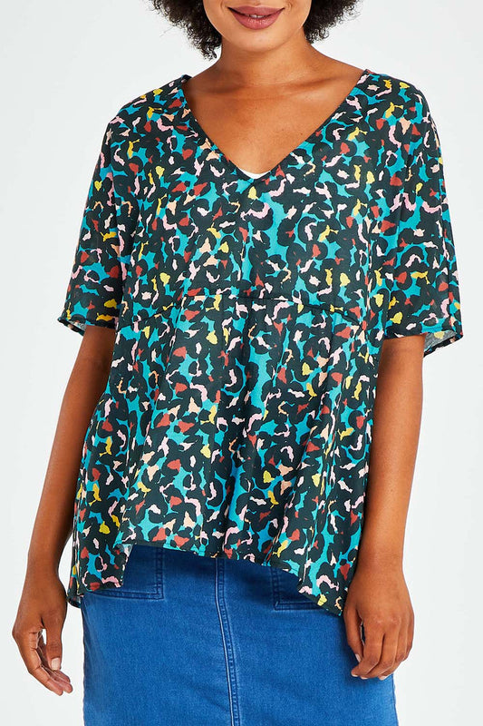 Betty basics santiago blouse botanic – size 6 - blouses top women’s apparel