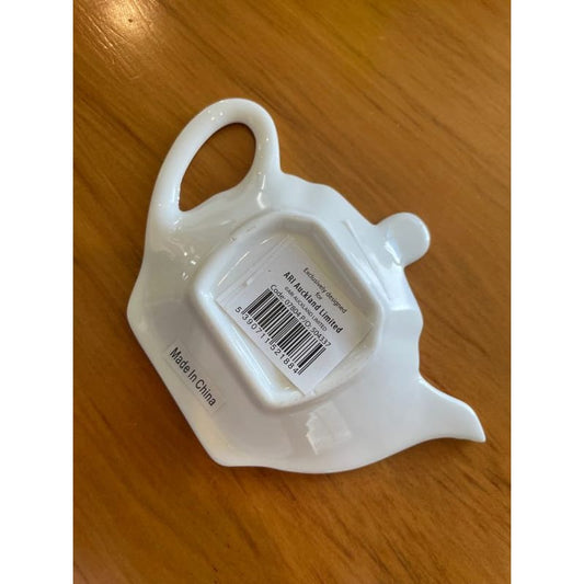 The black kiwi teaspoon / teabag holder - tea strainers home & living - kitchen - kitchen & cooking home&living