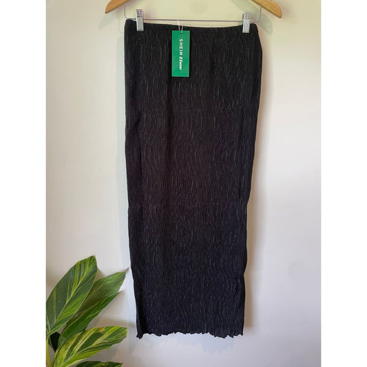 Shein ezwear crinkle skirt size l / 12-14 - skirts bottom - clothing & fashion - skirt - skirts women’s apparel