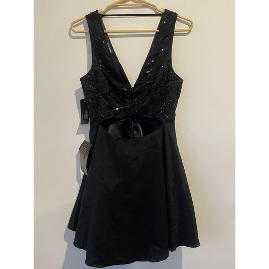Bnwt bebe size 10 sequinned deep b with cut out mid dress - 10 / 6 us - dresses clothing & fashion - dresses women’s