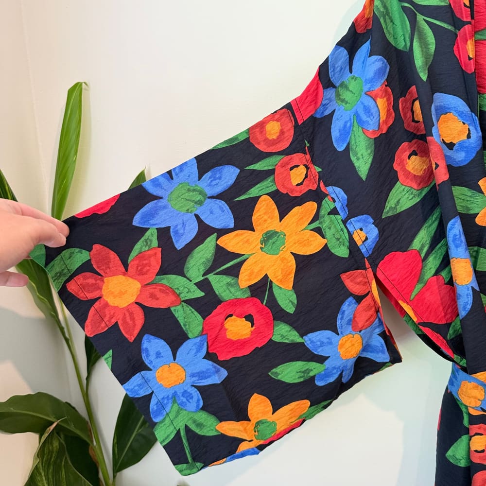Carly harris size m/l floral kimono with tie rrp $245 - kimonos top women’s apparel