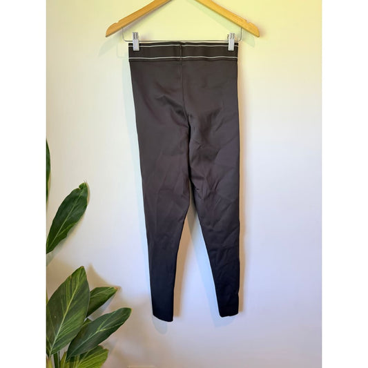 Camilla and marc size 10 caviar plum carver active legging - leggings bottom women’s apparel