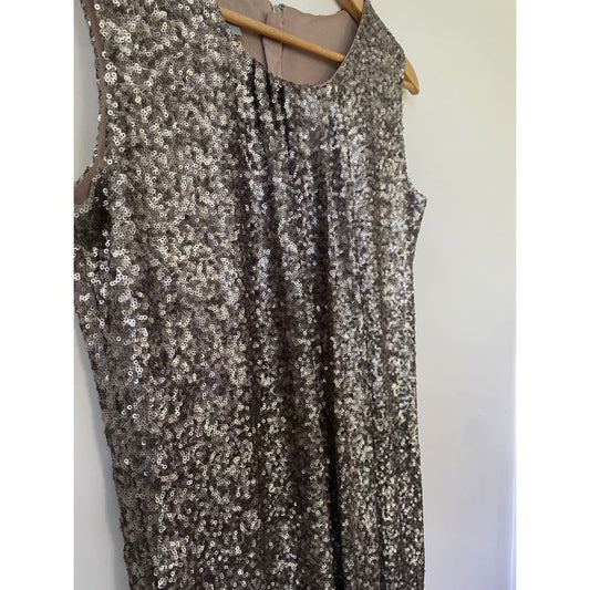 Stunning charlotte devereux size m sequinned dress - dresses clothing & fashion - dresses women’s apparel