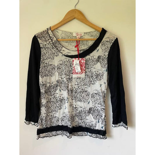 Clarity woodlands print top – size 8 | rrp $79.99 - blouses clothing & fashion - long sleeve - tee - top women’s apparel