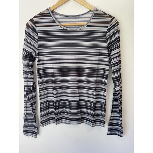 Dazy size s sheer striped top - clothing tops clothing & fashion - condition: used - top women’s apparel