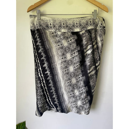 Country road size 14 100% silk skirt - skirts bottom - condition: used women’s apparel