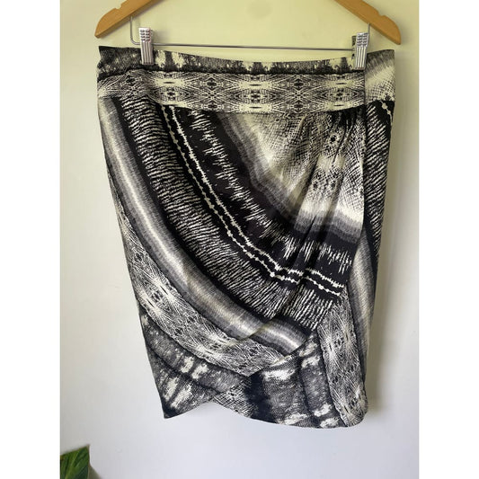 Country road size 14 100% silk skirt - skirts bottom - condition: used women’s apparel