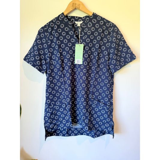 Bizcare size 10 daisy print scrub top - tunics top women’s apparel